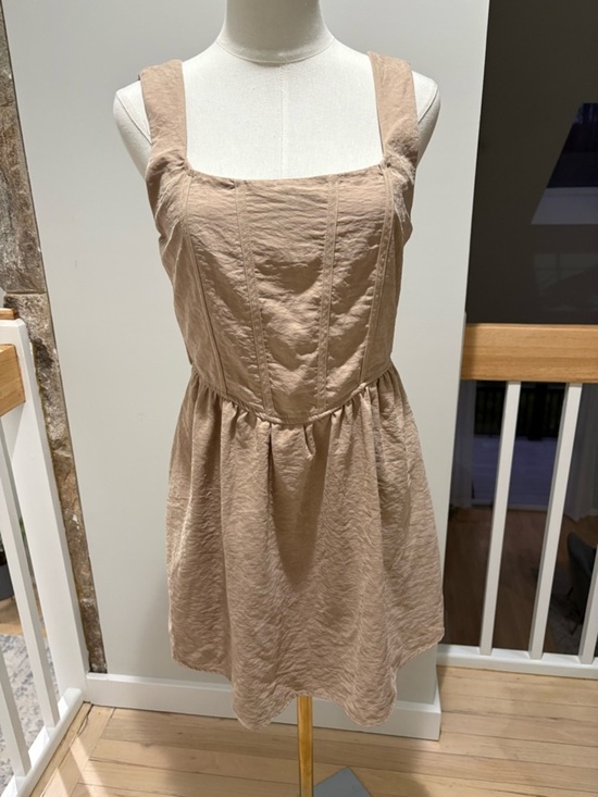 Dresses & Skirts - Women’s Sleeveless Square-Neck Beige Dress